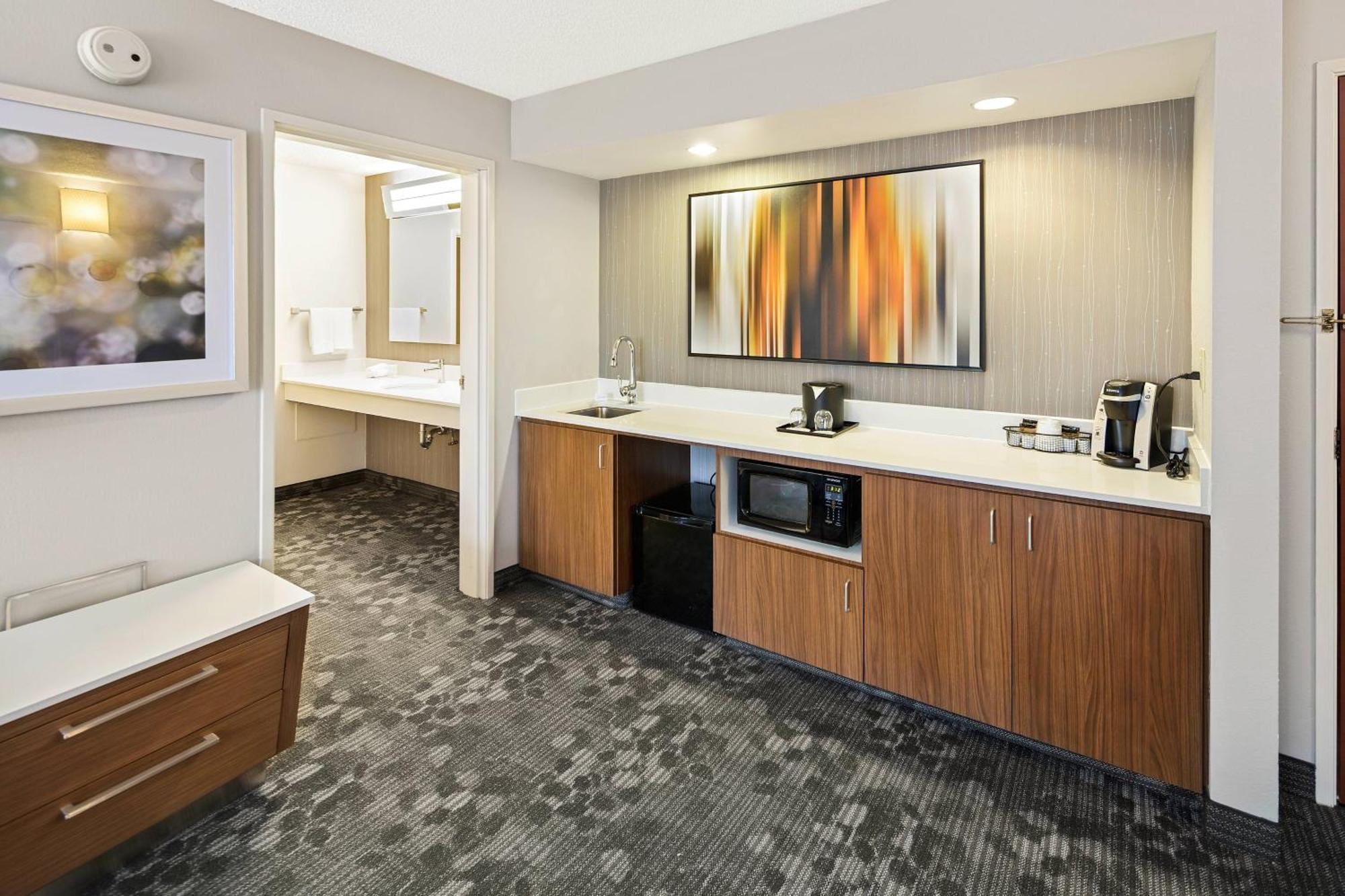 Courtyard By Marriott Bryan College Station Ξενοδοχείο Εξωτερικό φωτογραφία
