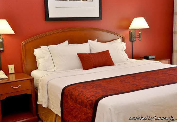 Courtyard By Marriott Bryan College Station Ξενοδοχείο Εξωτερικό φωτογραφία